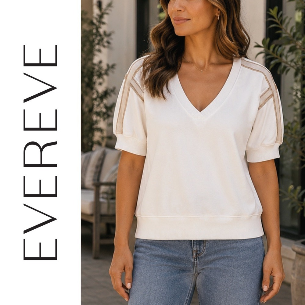 Evereve, White V-Neck Short Sleeve Sweatshirt Tan Contrast Trim Size Medium